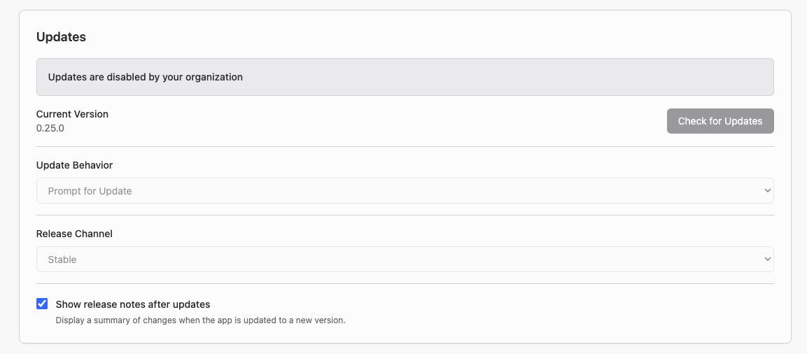 App Settings の Updates セクションで無効化されたボタンの上に「Updates are disabled by your organization」と表示された画面